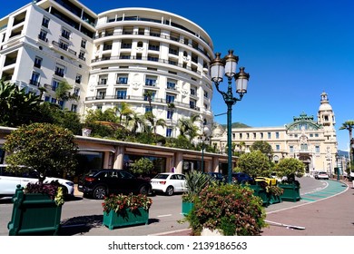 Monte Carlo, Monaco - September 2021: The Iconic Circular Tower Of The Belle Epoque Hotel De Paris Overlooking The Harbor In Monte Carlo Has Become A Landmark On The French Riviera. 