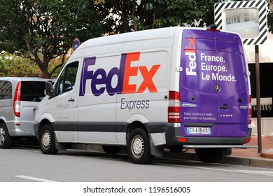 1,881 Fedex Truck Images, Stock Photos & Vectors 