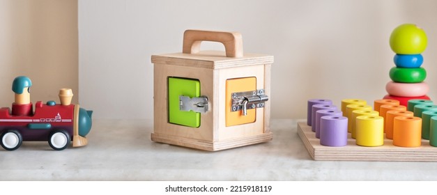 Montessori Wooden Toy, Locks And Latches For Critical Thinking And Fine Motor Skills For Toddlers
