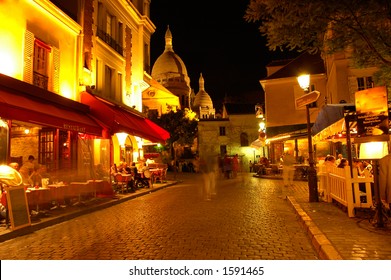 Montmartre by night, Paris