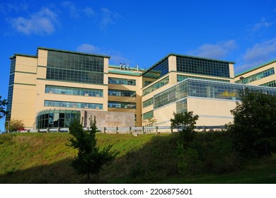 MONTREAL, CANADA -16 SEP 2022- View Of The Campus Of The Universite De Montreal, A French Language University Located In The Cote-des-Neiges Neighborhood On Mount Royal In Montreal, Canada.