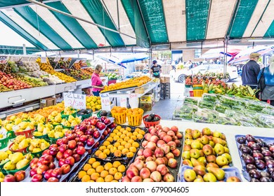 Montreal Canada May 27 2017 People Stock Photo 679004605 | Shutterstock