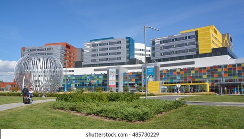 MONTREAL CANADA SEPTEMBER 14 2016: New McGill University Health Centre (MUHC) And Shriners Hospital A Network Of Teaching And Community Hospitals