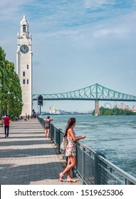 Blechschild XXL Fernweh Stadt Montreal Canada Clock Tower Brücke Fluss