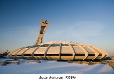 1,916 Montreal Olympic Stadium Images, Stock Photos & Vectors ...