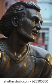 MONTREAL QUEBEC CANADA 04 04 2017: Statue Of Guy Lafleur In Front The Bell Center. Lafleur Is The All-time Leading Scorer In Canadiens History, Notching 1,246 Points.