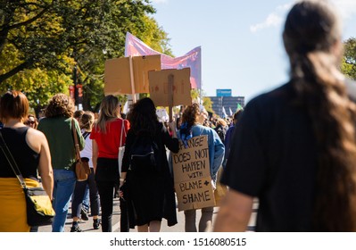 MONTREAL, QUEBEC, CANADA - SEPTERMBER 27, 2019: Montreal Climate March At Park Avenue. Young People Protesting And Demanding Politicians Adopt A Climate Action Plan To Reduce Carbon Dioxide Emissions 