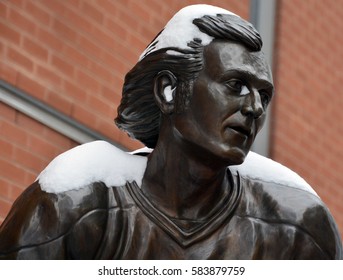 MONTREAL-CANADA 02 15 2017: Statue Of Guy Lafleur In Front The Bell Center. Lafleur Is The All-time Leading Scorer In Canadiens History, Notching 1,246 Points.