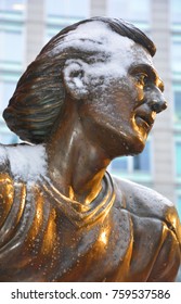 MONTREAL-CANADA 11 19 2017: Statue Of Guy Lafleur In Front The Bell Center. Lafleur Is The All-time Leading Scorer In Canadiens History, Notching 1,246 Points.