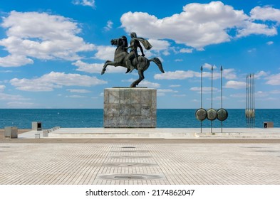 Monument to Alexander the Great on Thessaloniki embankment, Greece (inscription "Alexander the Great")