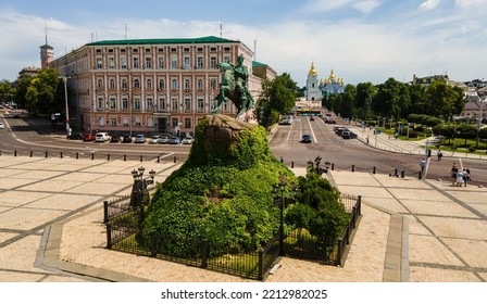 Monument To Bohdan Khmelnitsky In Kiev - A Monument To The Hetman Of Ukraine