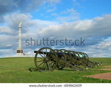 Monument and cannons at Antietam National Battlefield.