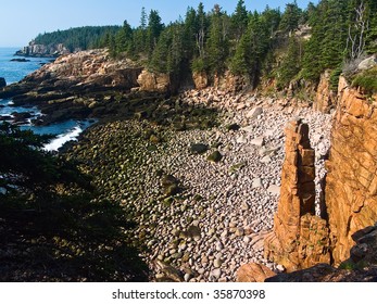 Monument Cove Seastack, Acadia National Park, Maine, USA