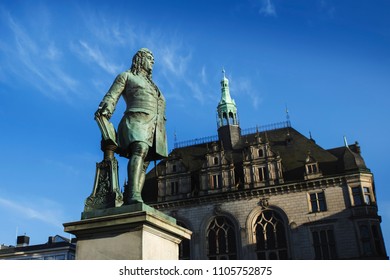 Monument To George Frideric Handel In Halle, Germany