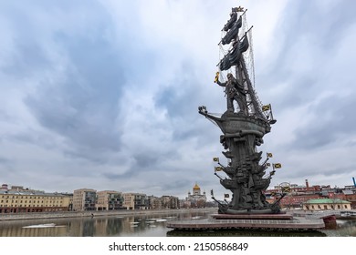 Monument To Peter The Great By Zurab Tsereteli In Moscow