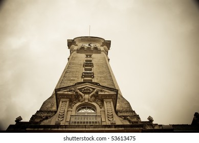 monument to the sky