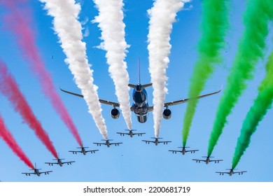 Monza, Italy. 08-11 September 2022. Formula 1 World Championship 2022. Italian Grand Prix. Race. Frecce Tricolori Flying Above The Starting Grid.