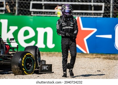 Monza, Italy. 12 September 2021. F1 World Championship. Heineken Italian Gran Prix.  Race Day. Lewis Hamilton, Mercedes, After The Crash With Max Verstappen.