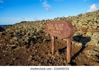 Mo'okini Heuiau In The North Of Big Island, Hawaii - Warning Sign In The Ruins Of A Temple Of The Hawaiian Religion In The Kohala Historical Sites State Monument Near Upolu Point