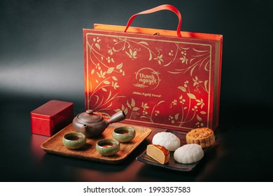 36,042 Moon cake Stock Photos, Images & Photography | Shutterstock