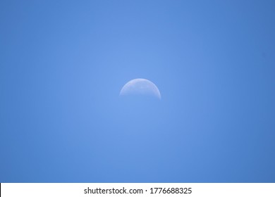 The Moon During Daytime Can Be Seen Clearly.