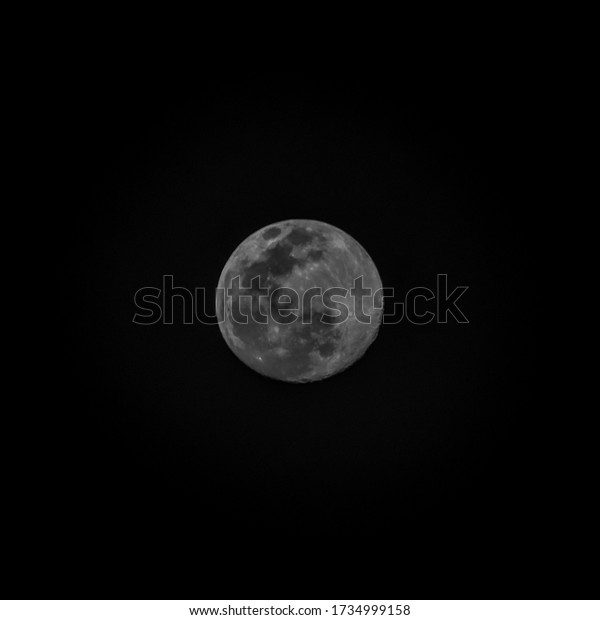 The moon with good details
