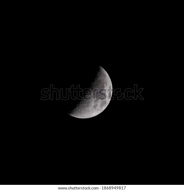 The moon, mood in the starry
sky