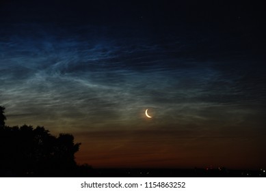 Moon and noctilucent clouds