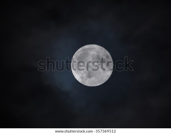 \
Moon.\
Photo of the moon is very interesting. It is possible to see the\
craters from meteorites and interesting places on the surface.\
Pictures of the moon using a telephoto\
lens.