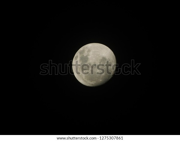 moon in the\
sky\

