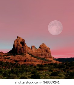 Moonrise Red Rock Country Mountains Surrounding Sedona Arizona