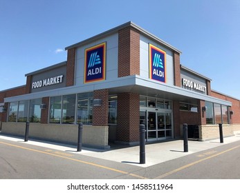 Moorhead Minnesota /USA - July 22 , 2019 , Main Entrance Aldi grocery store. Aldi is a global discount supermarket chain based in Germany