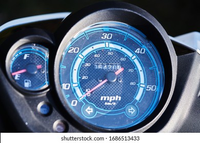 Moped Dashboard Almost Empty Fuel Tank Stock Photo 1686513433 ...