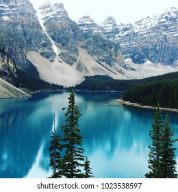 Moraine Lake Canada Stock Photo 1023538597 | Shutterstock