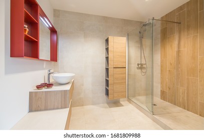 mordern and luxury bathroom interior