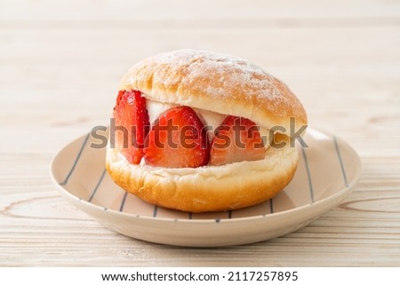moritozzo strawberry cream cheese or donut burger strawberry with fresh cream cheese