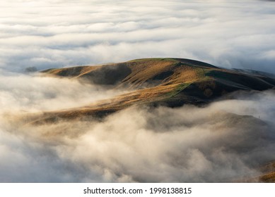 Morning fog in Tukituki valley, Hawke's Bay, New Zealand - Powered by Shutterstock