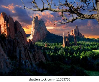 Morning Light At The Garden Of The Gods Park In Colorado Springs, Colorado.