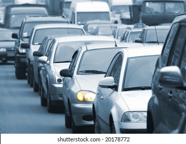 Morning Traffic Jam On A Road In Kiev 3