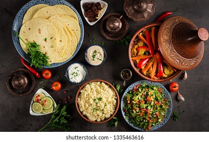 الطبخ المغربي الطحين المغربي Moroccan-food-traditional-tajine-dishes-260nw-1335463616