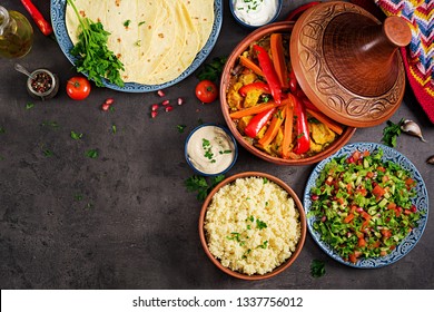 الطبخ المغربي الطحين المغربي Moroccan-food-traditional-tajine-dishes-260nw-1337756012