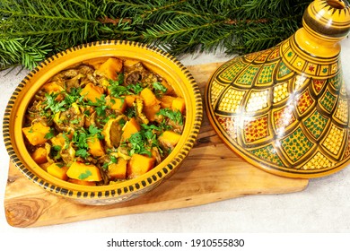 الطبخ المغربي الطحين المغربي Moroccan-vegetable-tagine-dish-aubergine-260nw-1910555830