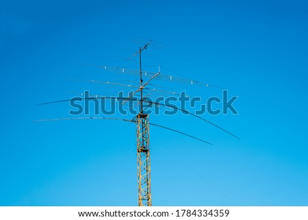 Morse code antenna  with sky