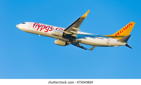 Moscow - August 20, 2015: Large passenger plane Boeing 737-86N (W) Pegasus Airlines flies to Domodedovo airport and on a background of blue sky August 20, 2015, Moscow, Russia