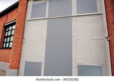 MOSCOW - JULY 12, 2015: Jewish Museum And Tolerance Center In Moscow. Historic Building Was Designed By Architect Melnikov As A Garage For Buses.