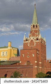 Moscow Kremlin, Trinity Tower