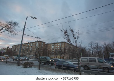 Moscow, Leninsky Prospect, autumn,  dirty streets, road, traffic , November 26, 2016
