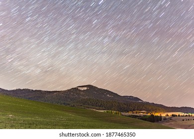Moscow Mountain under star trail