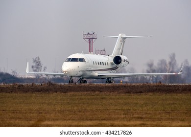 premier aircraft design challenger 604