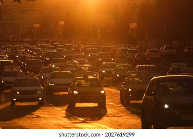 Moscow, Russia - 07.23.2021: Traffic Flow In The City In Beautiful Sunset Time